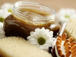 Cellulite-Busting Coffee Scrub Recipe