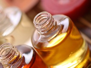 Top 3 Natural Oils For Healthy Skin and Hair