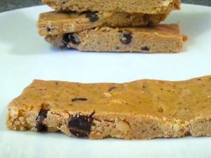 Easy-Peasy No Bake Chocolate & Peanut Butter Protein Bar