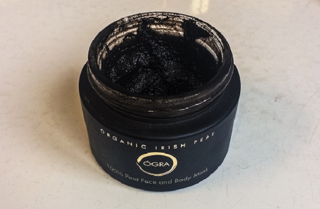 ÓGRA 100% Peat Face & Body Mask