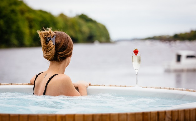 Outdoor Hot Tub Chill Spa Ice House Mayo