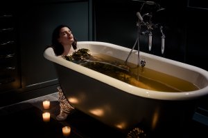 OspreySpa seaweed bath