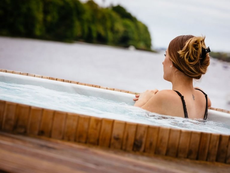 5 Romantic Outdoor Hot Tubs in Ireland Spas.ie